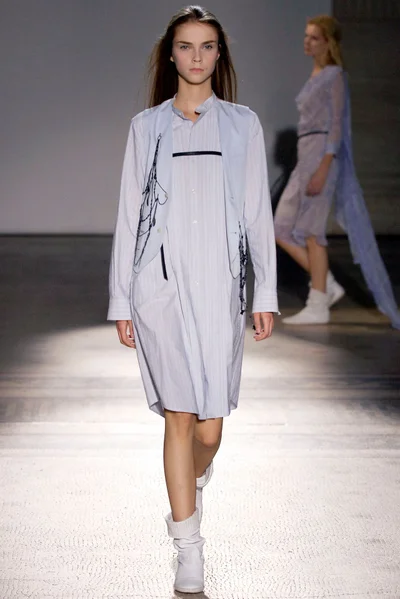 Look 30